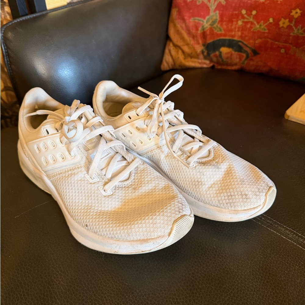 Nike Shoes Women’s 8.5 Air Max Bella Sneakers White Lace Up